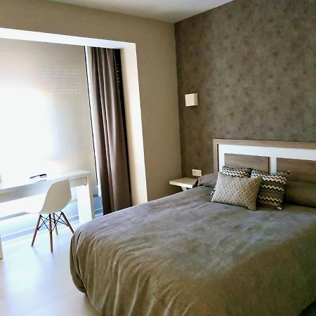 Hotel Los Conejos Mora Eksteriør billede