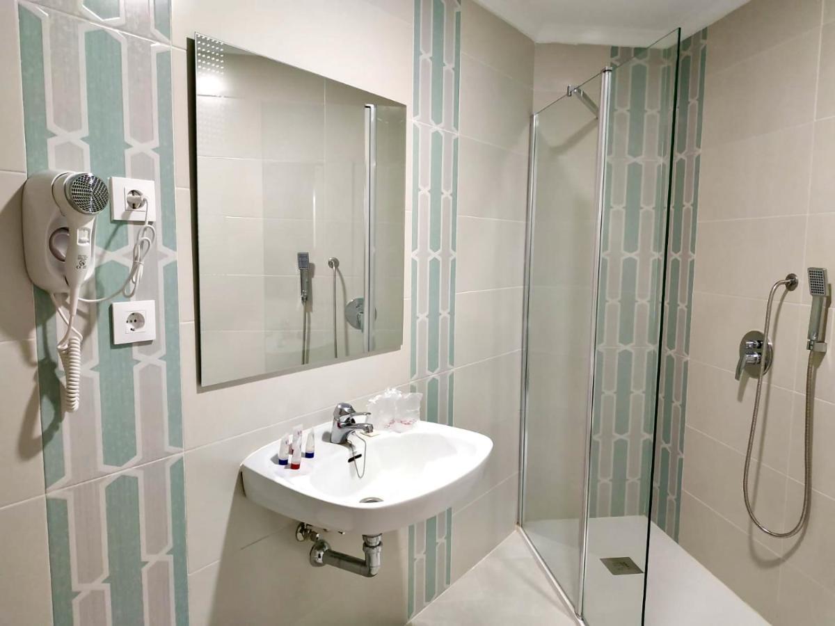 Hotel Los Conejos Mora Eksteriør billede