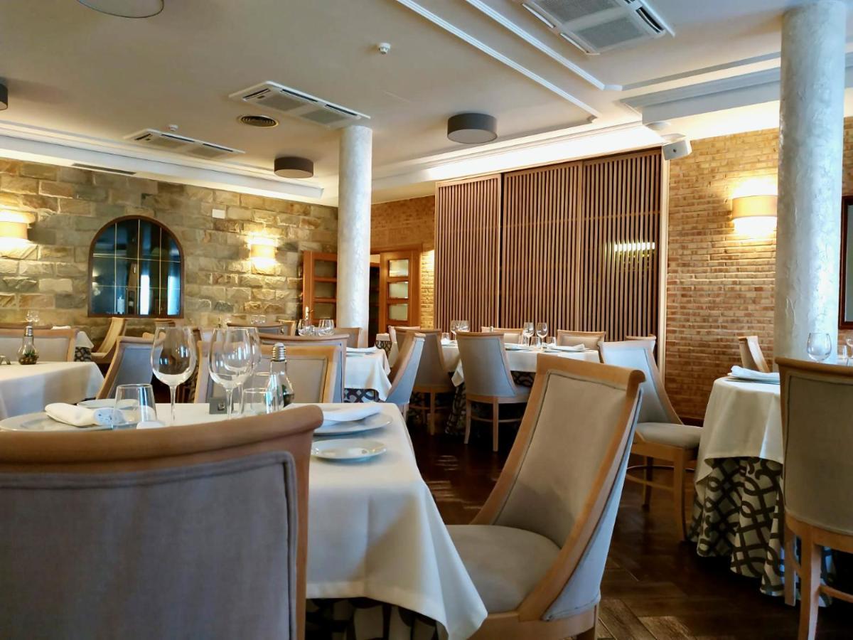 Hotel Los Conejos Mora Eksteriør billede